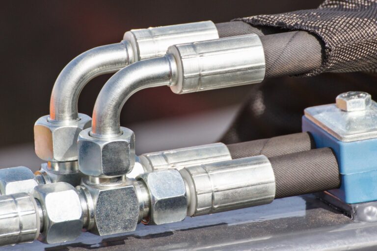 Złącza elastyczne w hydraulice – Zastosowanie i montaż