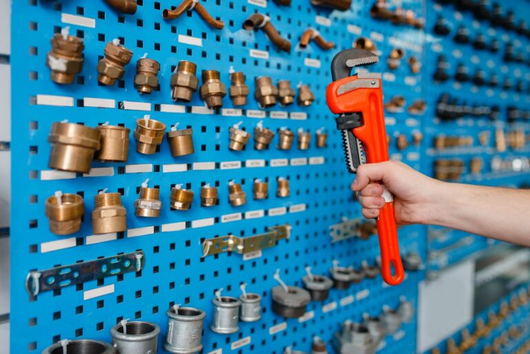 Praktyczny przewodnik po materiałach do instalacji elektrycznych i hydraulicznych