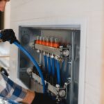 Profesjonalne rozwiązania instalacyjne w elektrotechnice i hydraulice