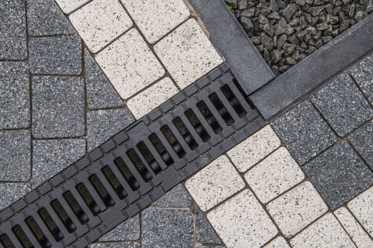 System odwodnienia liniowego – Profesjonalne rozwiązania dla garaży i parkingów