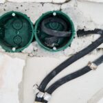 Praktyczny przewodnik po puszkach podtynkowych i instalacji elektrycznej