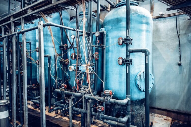Stacje zmiękczania wody przemysłowej – Projektowanie i modernizacja