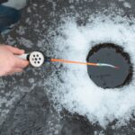 Jak skutecznie udrożnić zapchany odpływ – metody mechaniczne i chemiczne