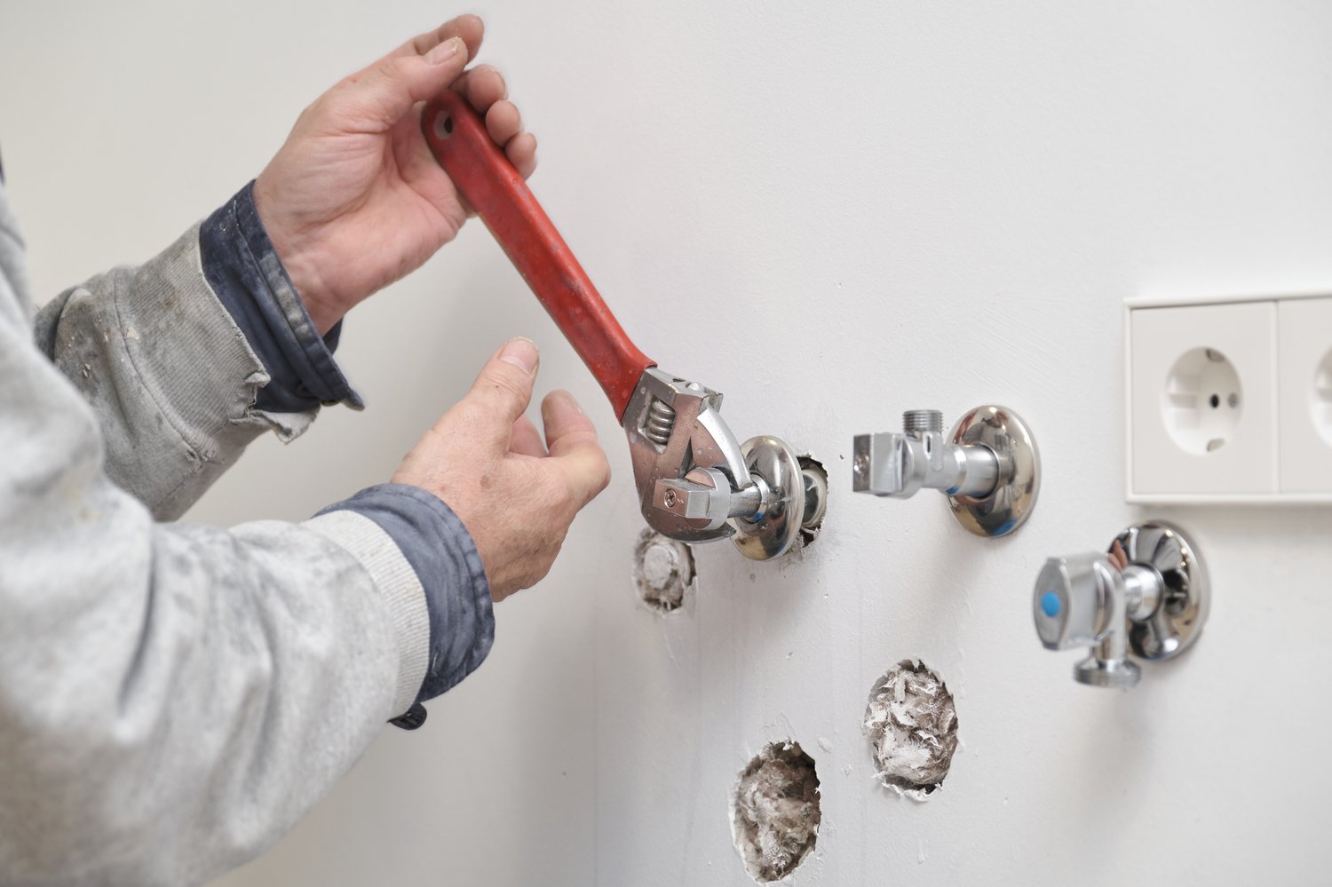 Dlaczego kapie kran i jak to naprawić domowymi sposobami