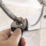 Jak naprawić kapanie z węża prysznicowego