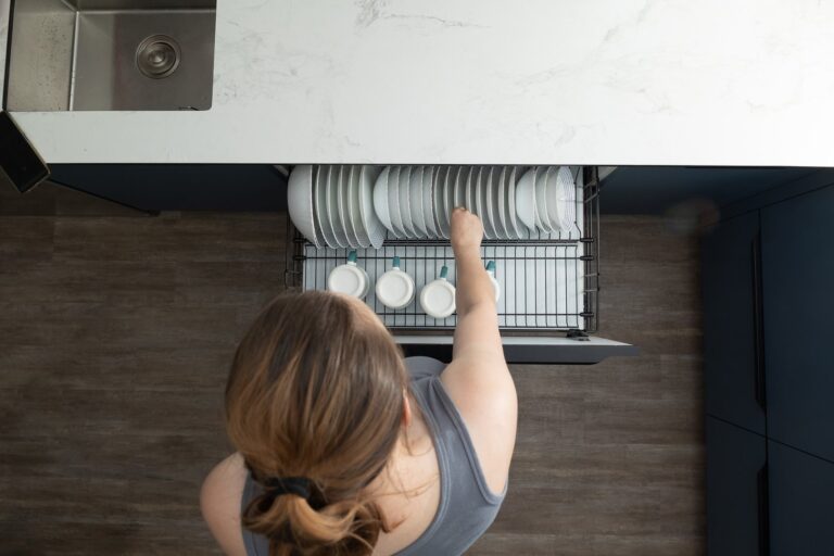 Jak prawidłowo podłączyć zmywarkę do instalacji wodnej