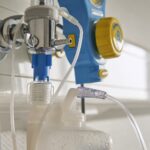 Jak prawidłowo zamontować zawór odcinający do pralki