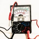 Jak sprawdzić natężenie prądu w domowej instalacji