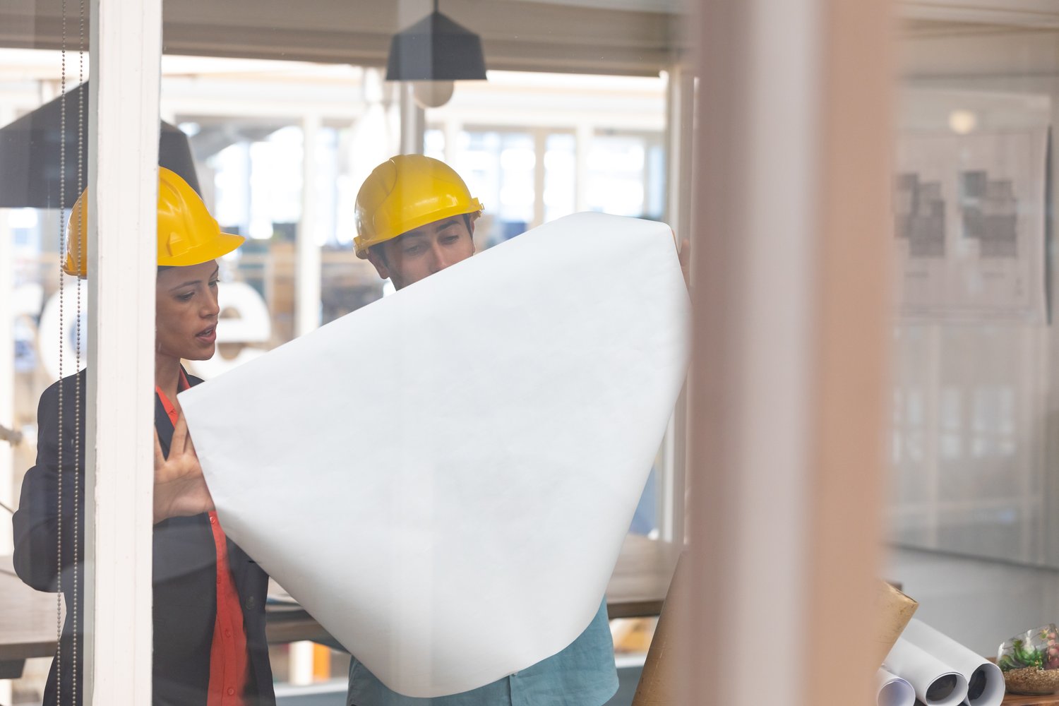 Izolacje poliuretanowe w instalacjach przemysłowych i domowych zwiększają efektywność energetyczną budynków