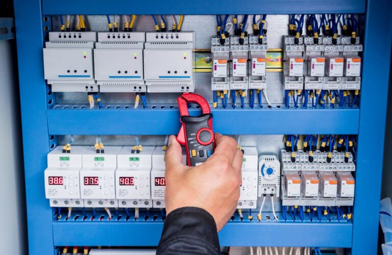 Dlaczego wyskakuje różnicówka w instalacji i jak znaleźć przyczynę