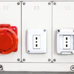 Jak prawidłowo połączyć przewody w puszce rozgałęźnej