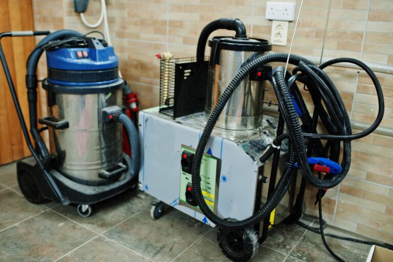 Jak wybrać odpowiedni odkurzacz przemysłowy do Twojej hurtowni