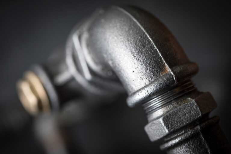 Kiedy stosować kolana kształtowe w instalacjach wodnych