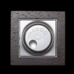 Kiedy warto zamontować ściemniacz zamiast zwykłego włącznika