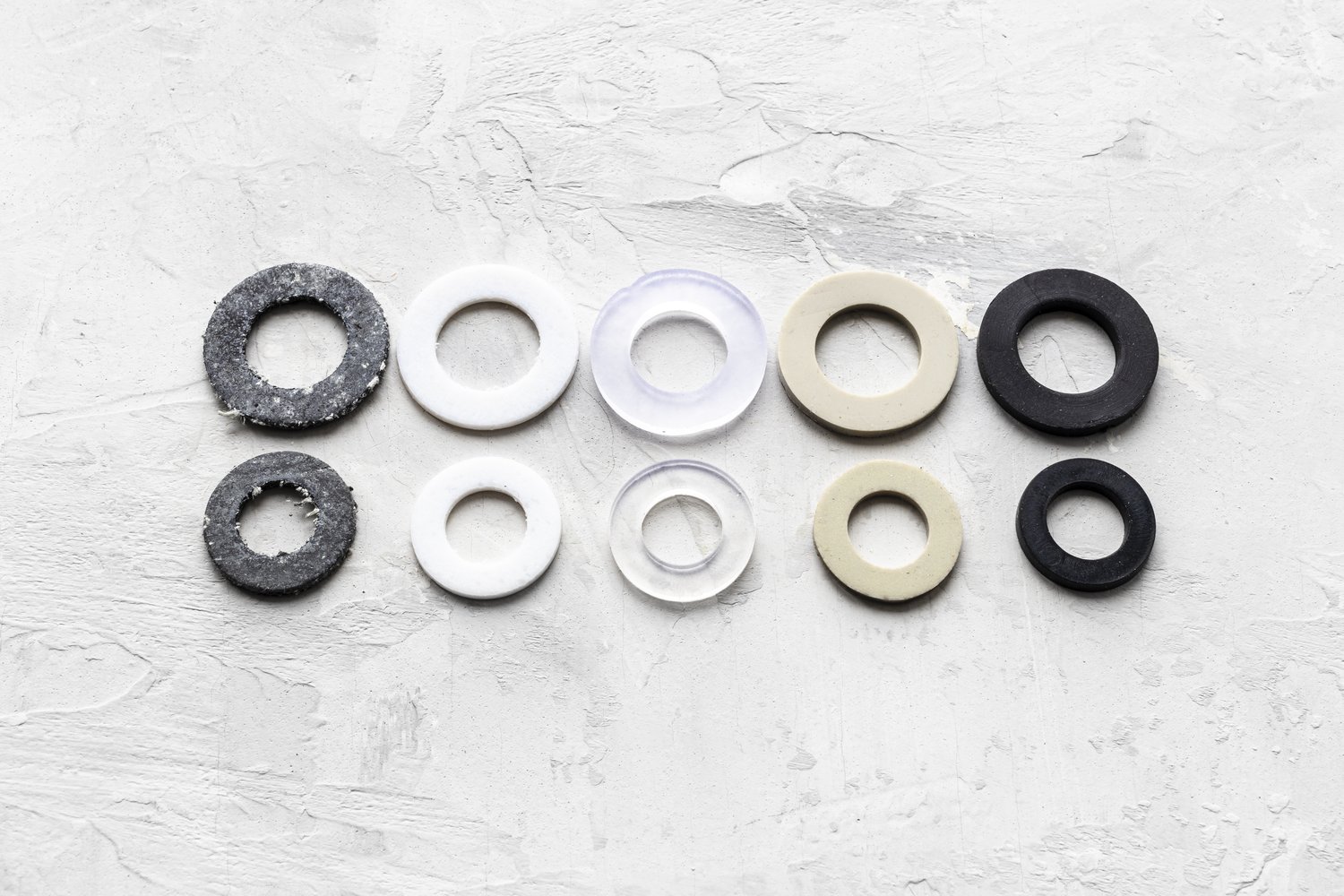 Kiedy wymieniać gumowe uszczelki w kranach łazienkowych